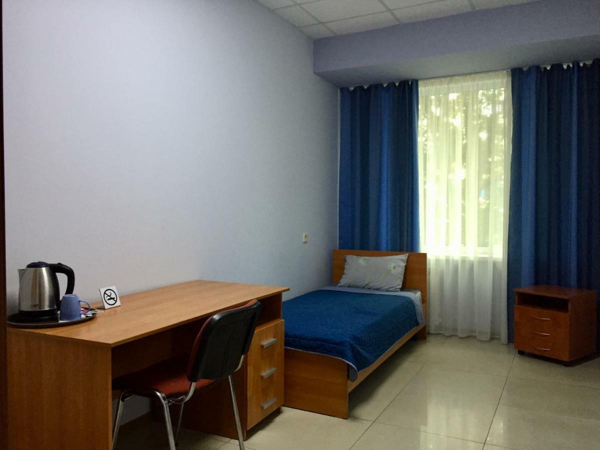 Westend Hotel Kiev Bagian luar foto