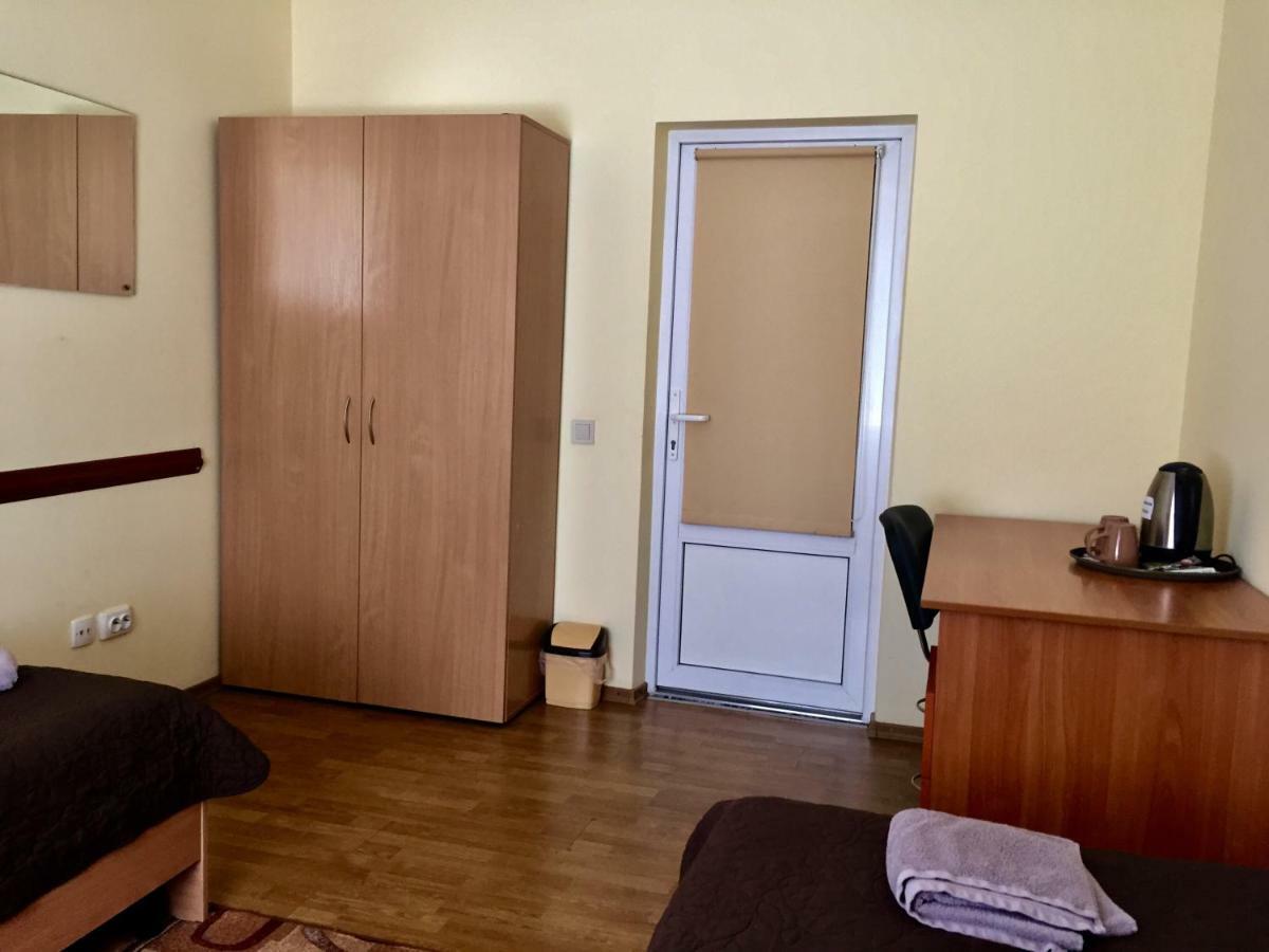 Westend Hotel Kiev Bagian luar foto